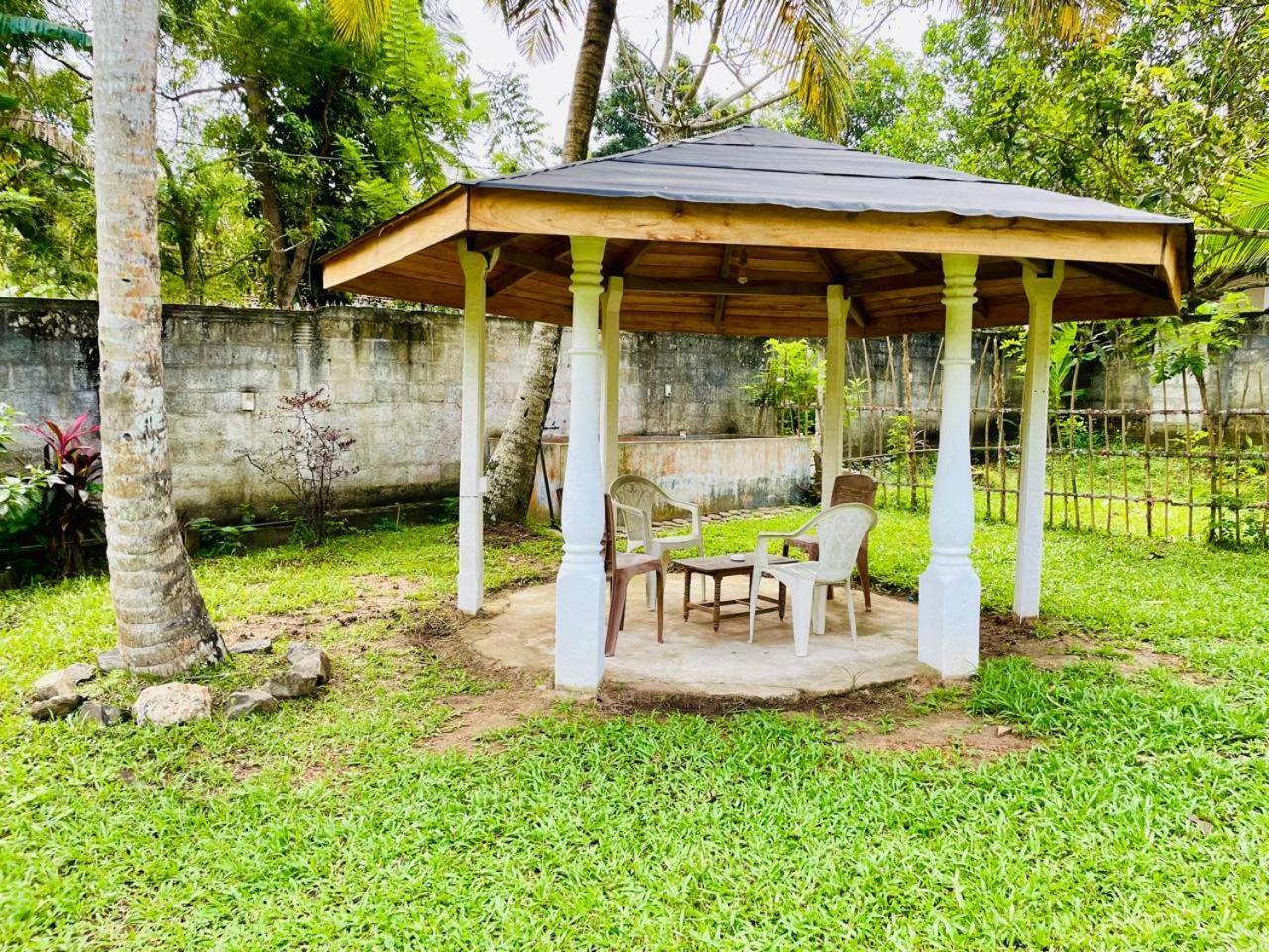 Villa Secret Garden Mirissa Exterior foto